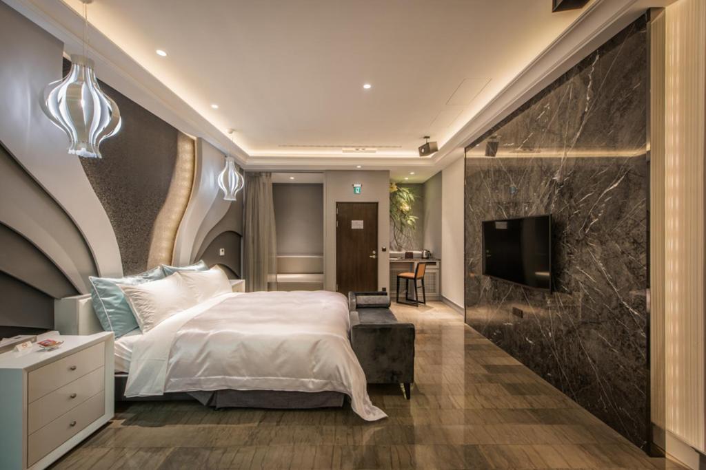 Green Palm Motel Юенлин Екстериор снимка