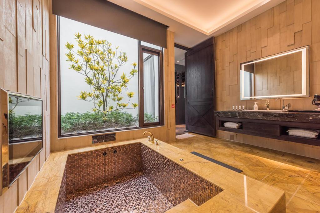 Green Palm Motel Юенлин Екстериор снимка